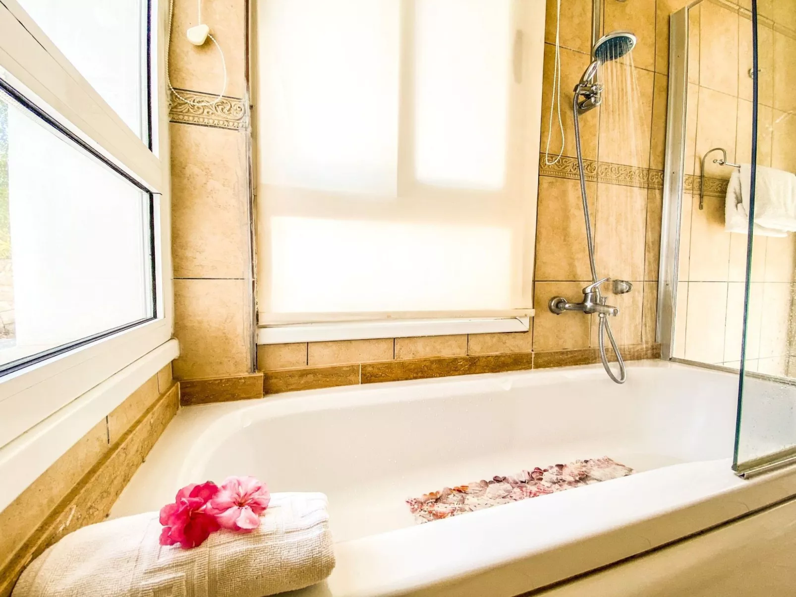 Villa "Meerblick" mit Infinity-Pool - Binnen