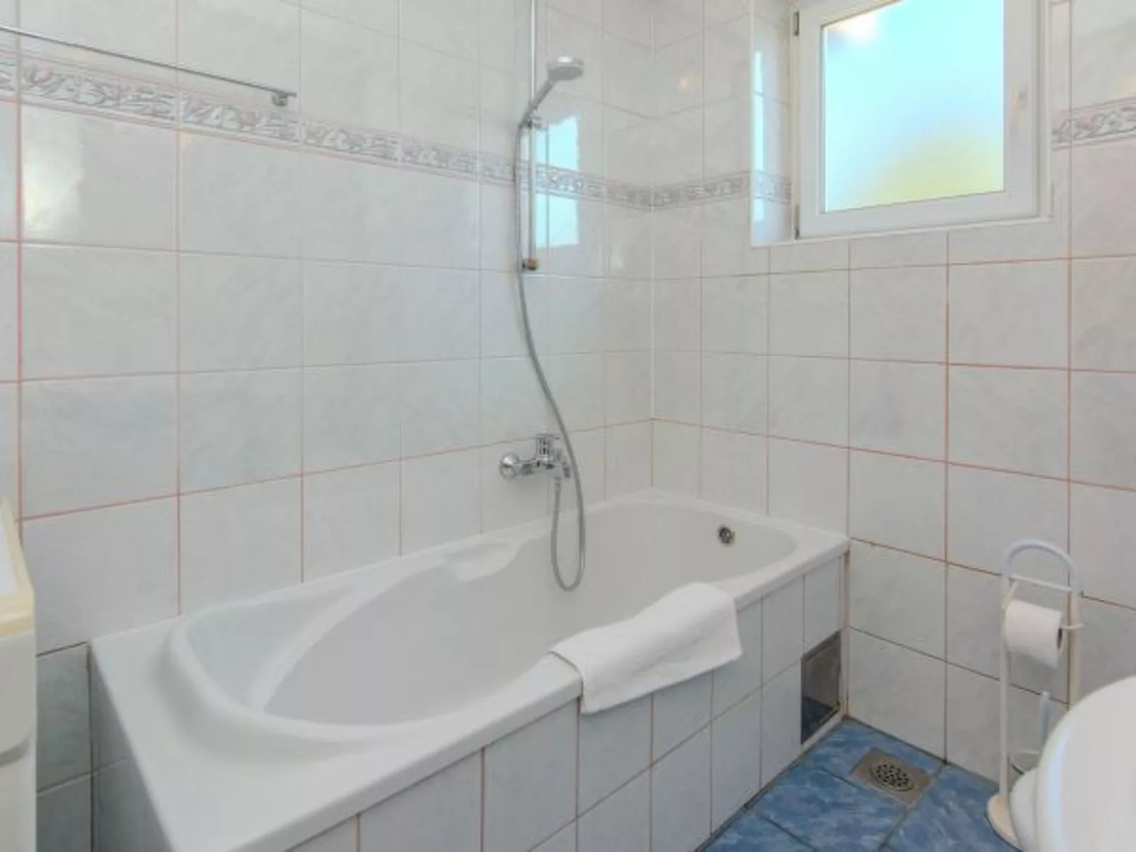 Villa Annamaria with large pool, Zadar - Image-tags.info