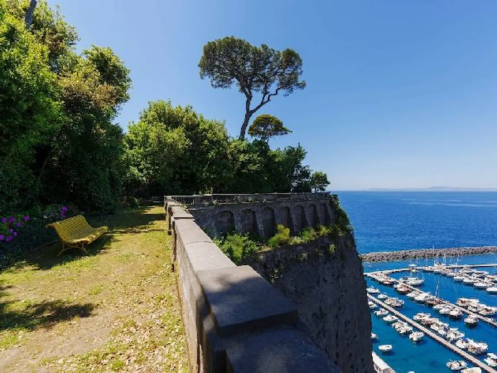 Il terrazzino di Villa Preziosa al Pizzo - Image-tags.info