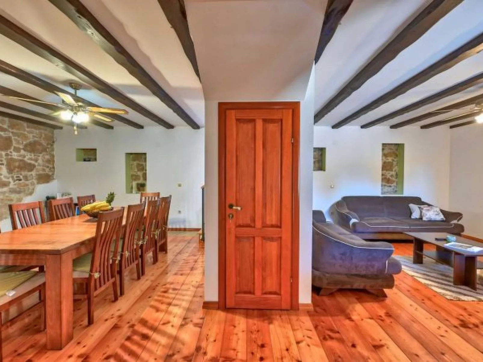 Villa Jacassa with heated pool and jacuzzi - Image-tags.info