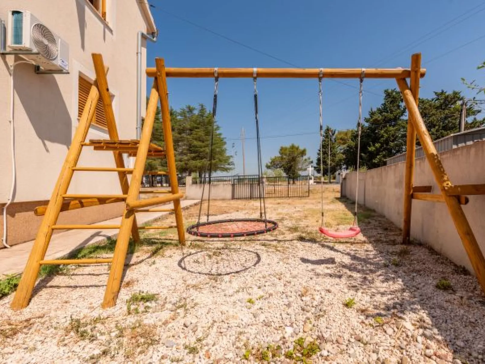 Holiday house Tina with jacuzzi and pool - Image-tags.info