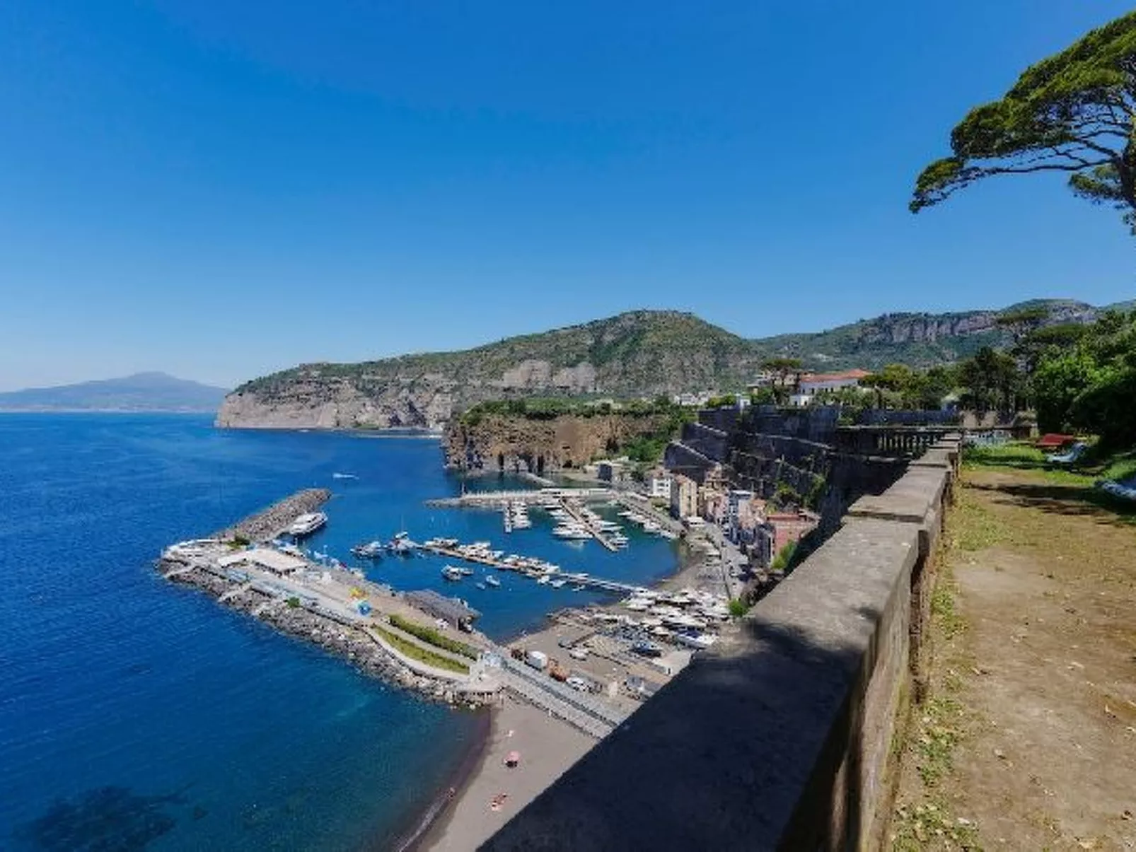 Il terrazzino di Villa Preziosa al Pizzo - Image-tags.info