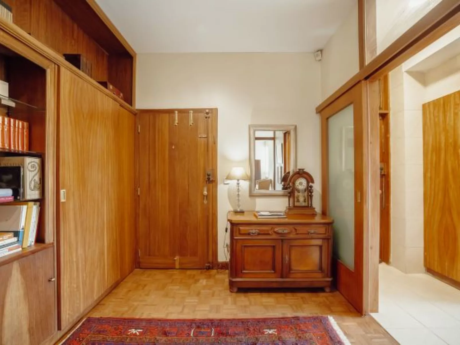 GRAND BOTANIC GARDEN APARTMENT by VACATIONY - Binnen