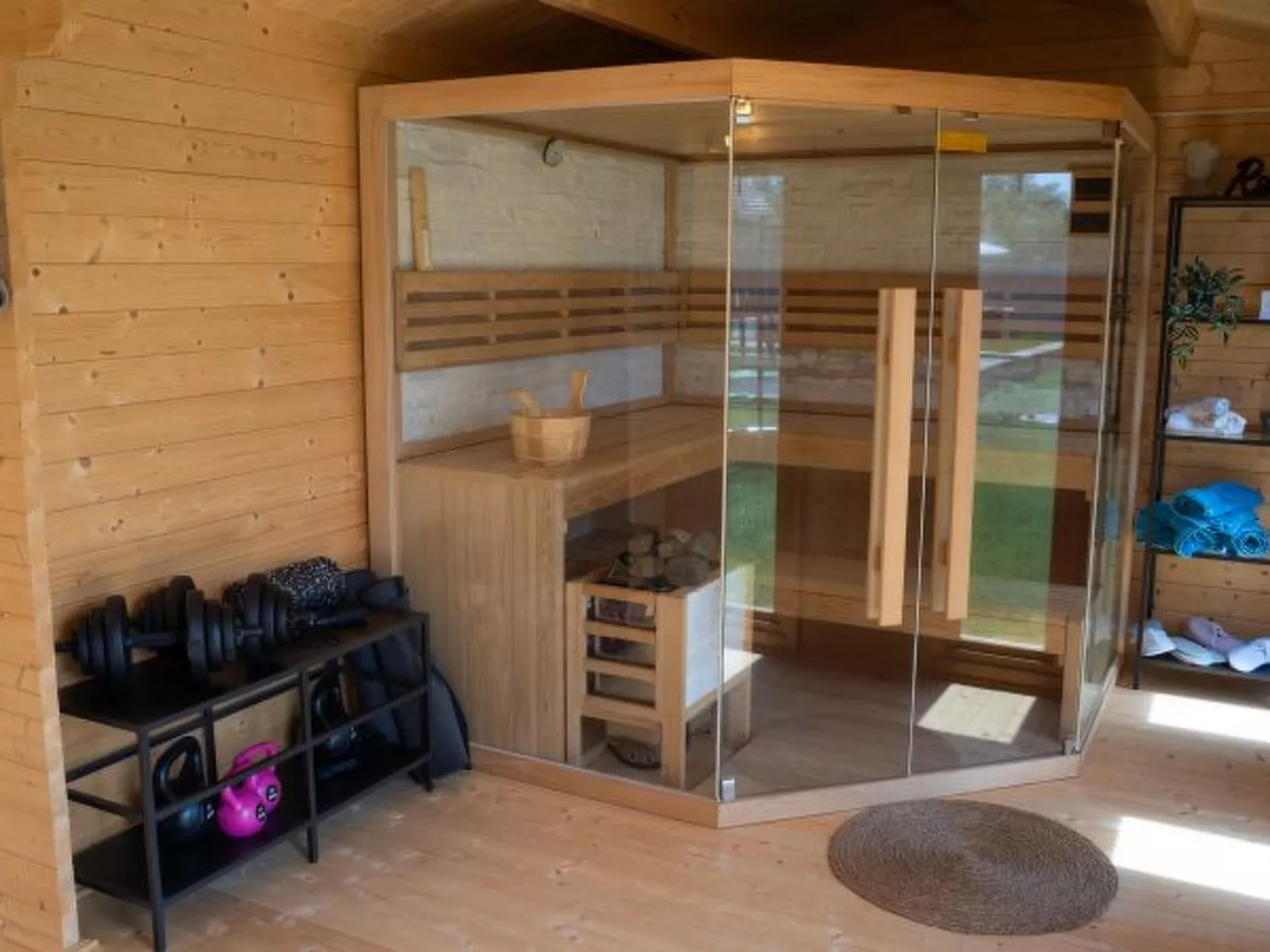 Villa Royal with heated pool - Image-tags.info