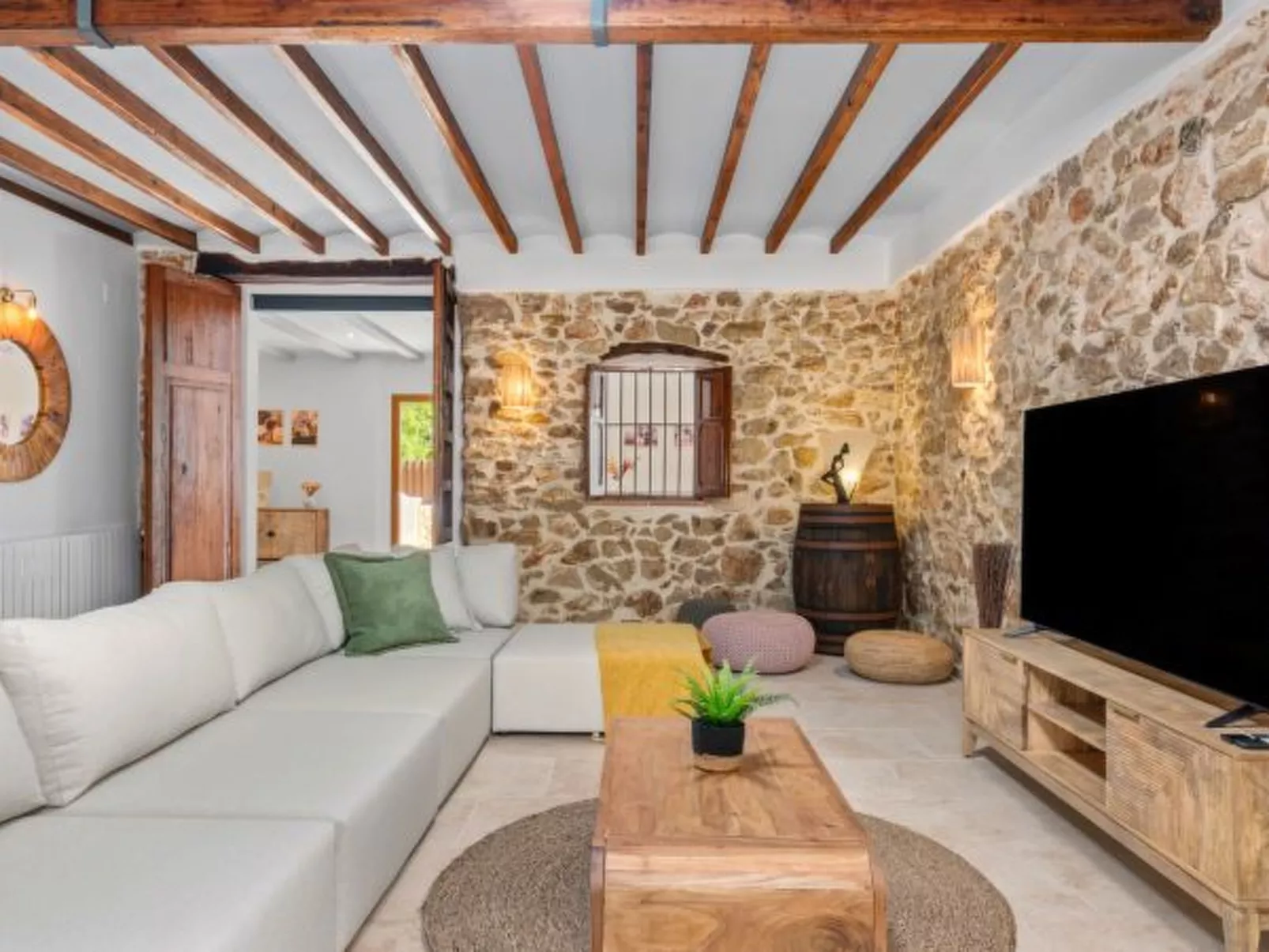 Villa Joan - PlusHolidays - Image-tags.info