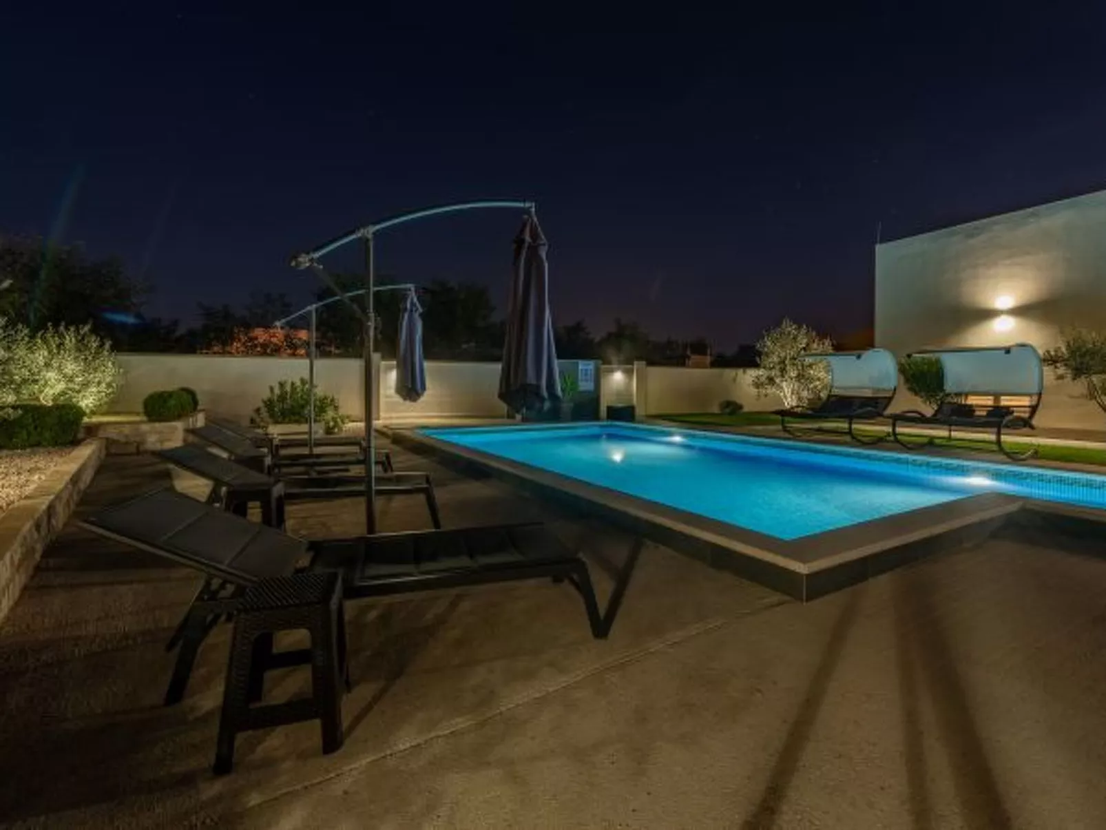 Villa Miranda with pool - Image-tags.info