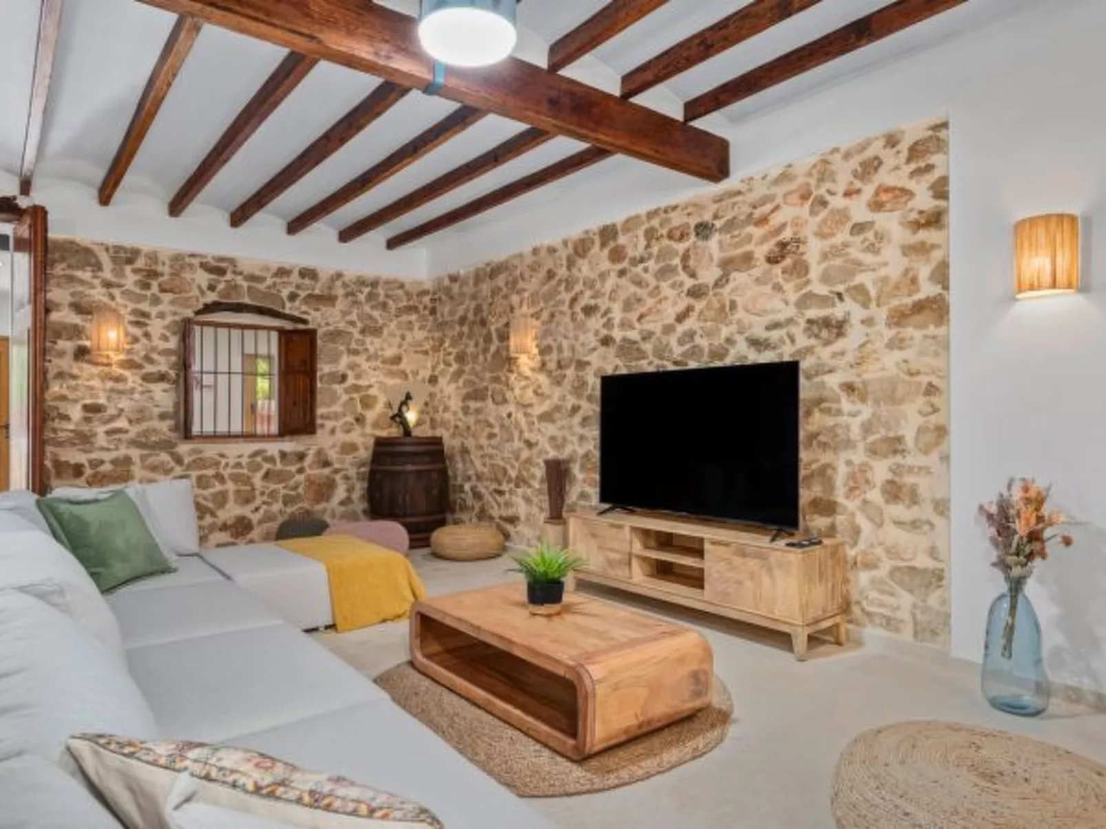 Villa Joan - PlusHolidays - Image-tags.info