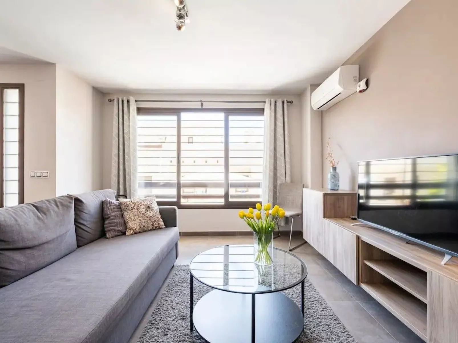 "Casa Valle Niza" mit Pool - Binnen