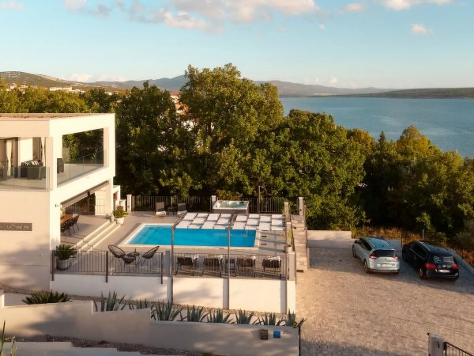 Beautiful Villa Katharina with pool - Buiten