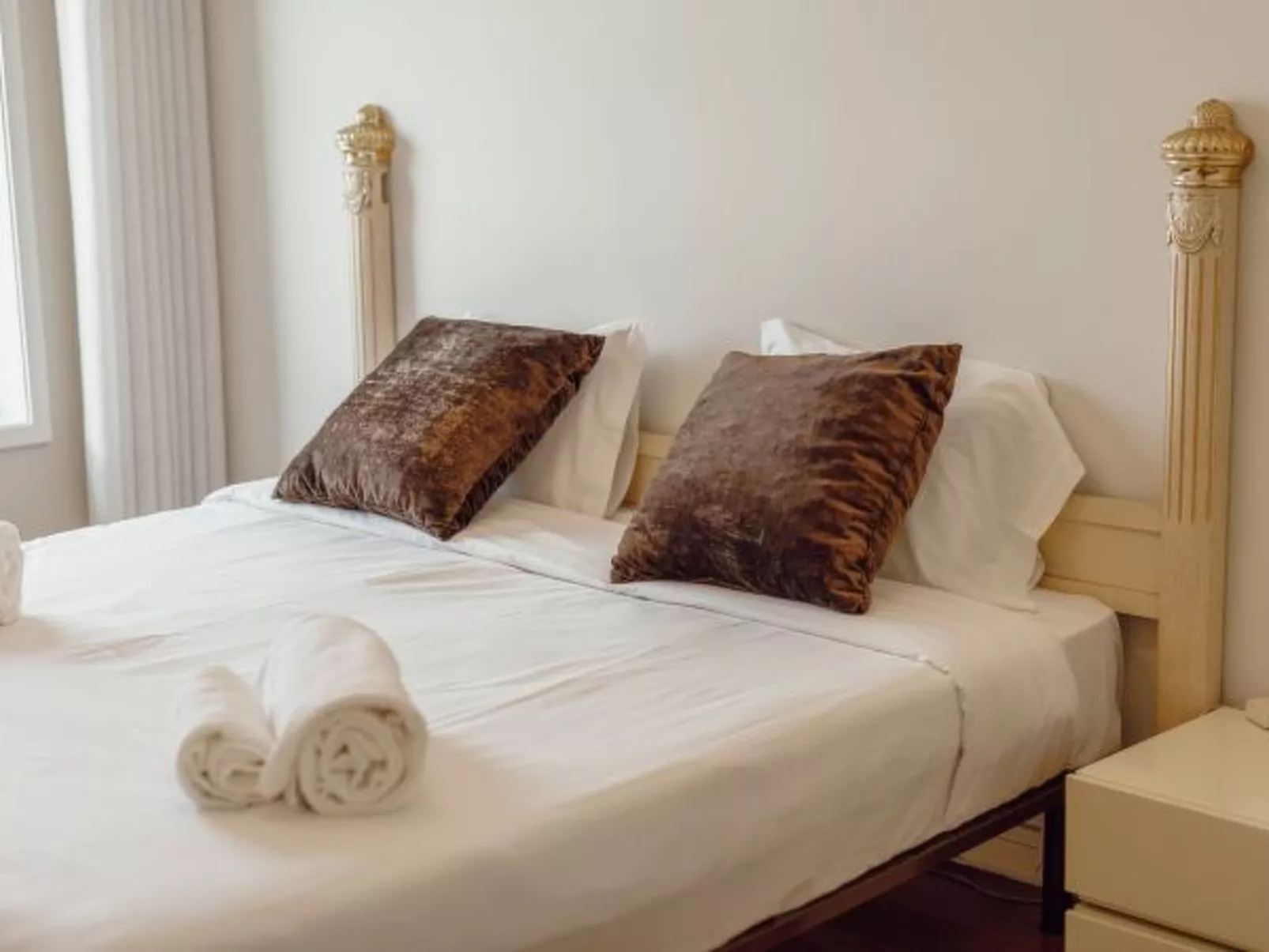 DOWNTOWN GRAND TOWER VIEW by VACATIONY - Binnen