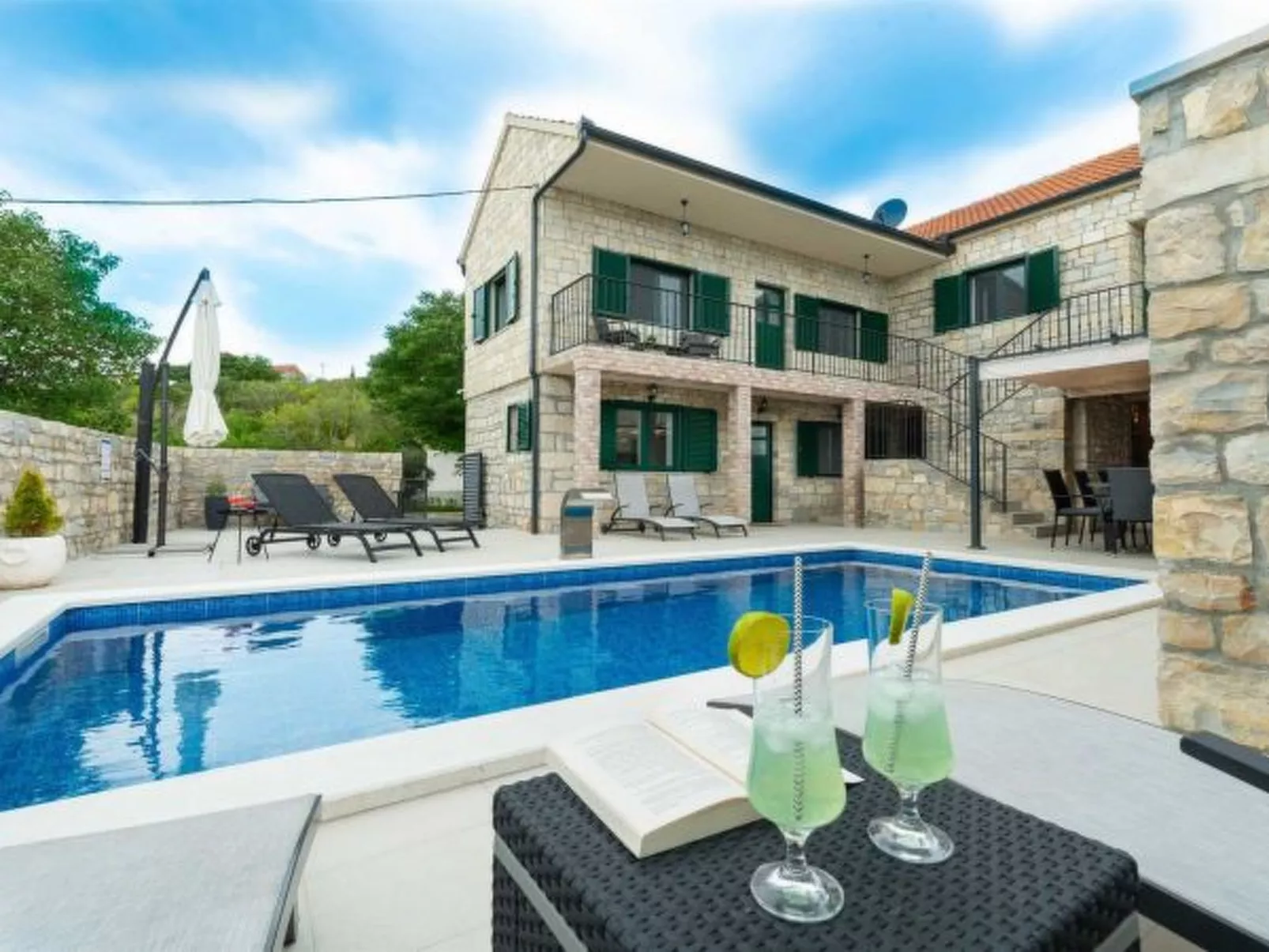 Villa Didovi snovi with pool - Image-tags.info