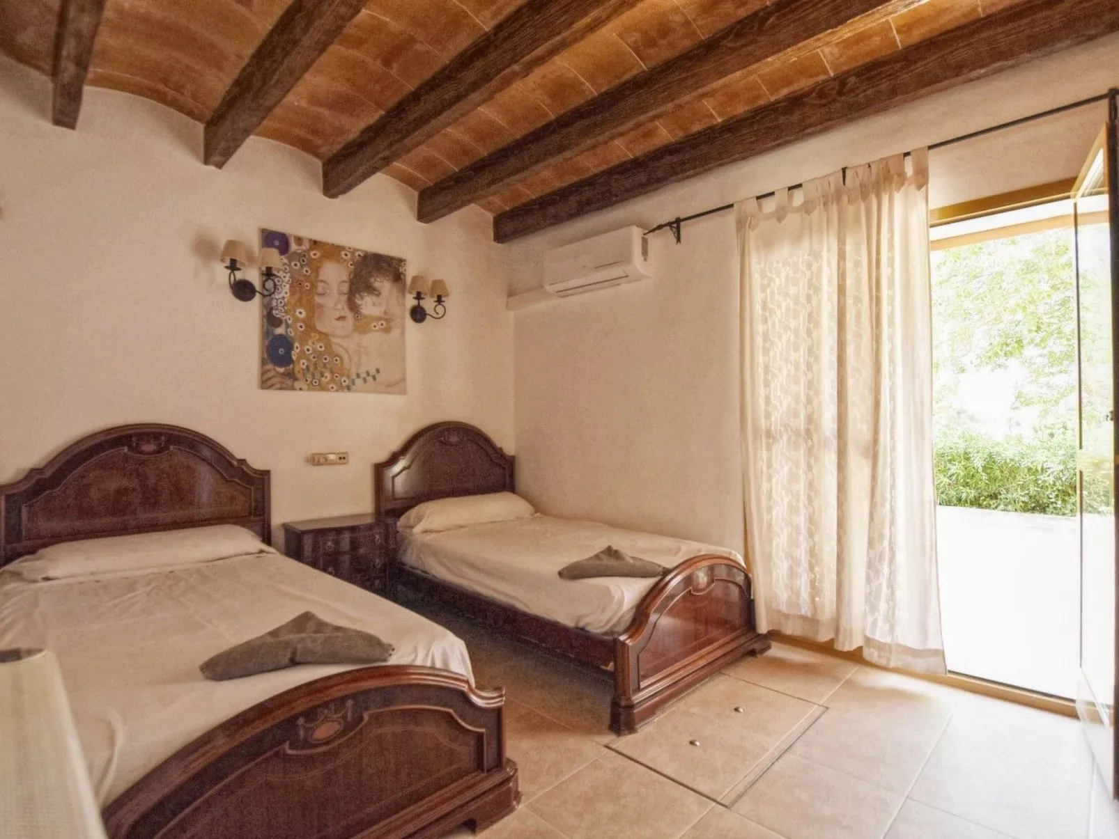 In Campos mit Privatem Pool - Binnen