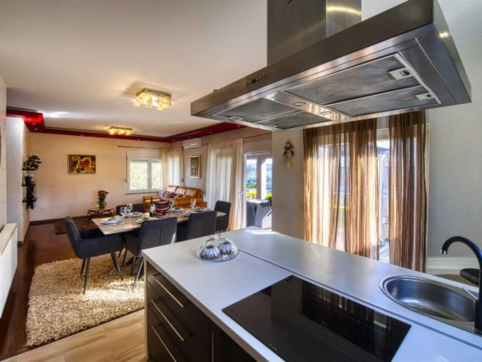 Villa Enna with heated pool - Image-tags.info