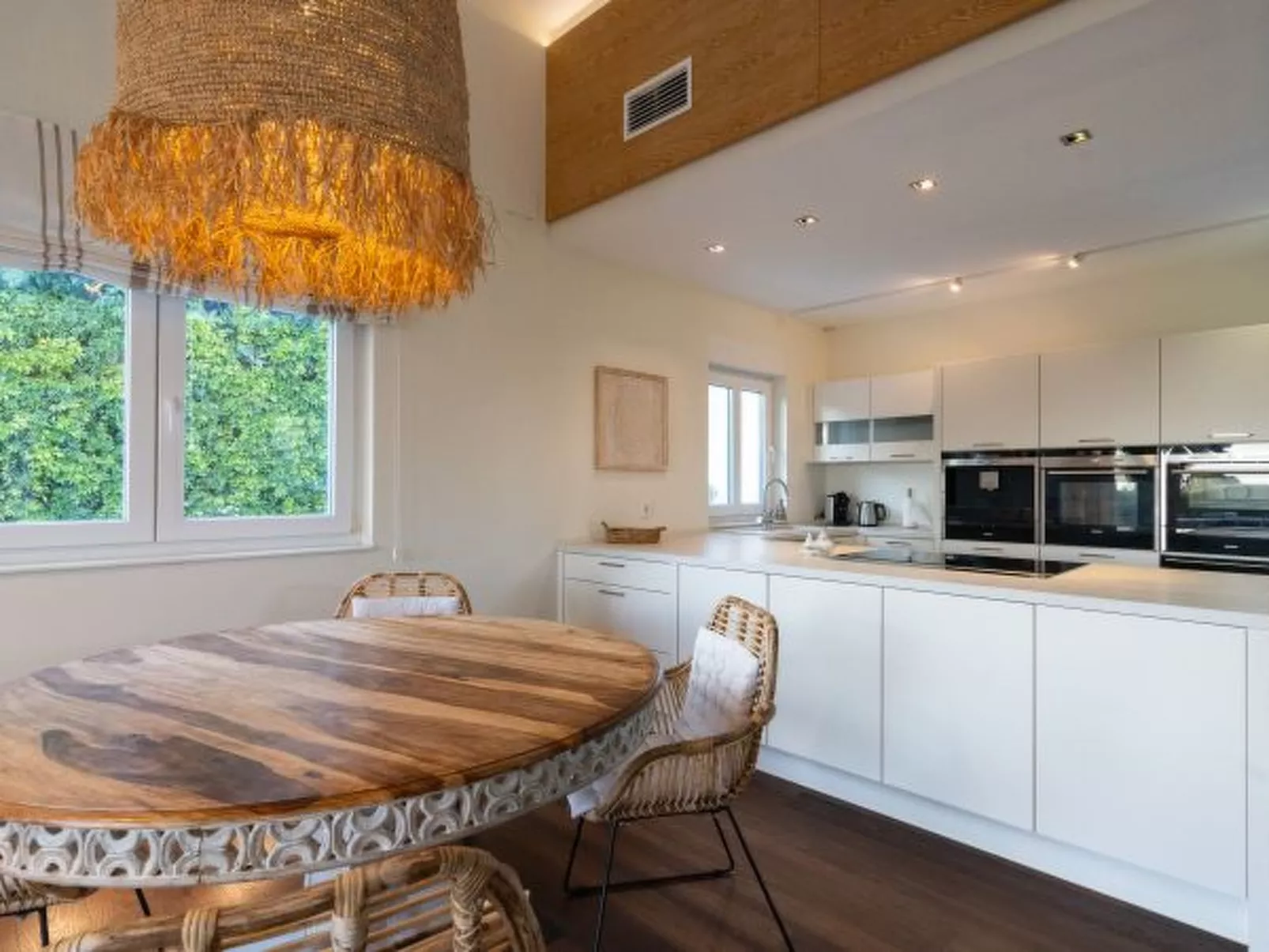 Villa Madrugada, beachside villa in Costabella - Image-tags.info