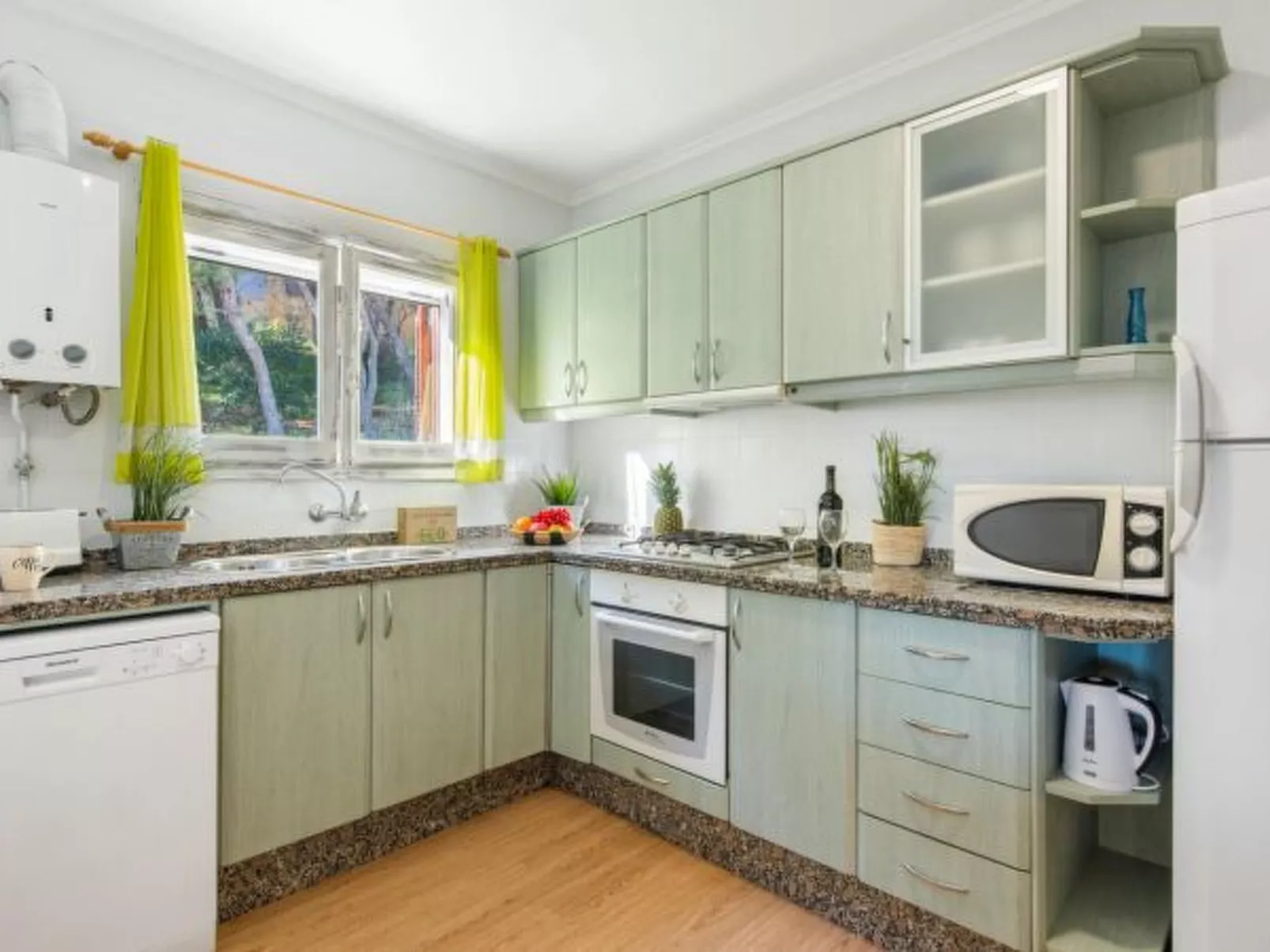 Villa Enzo - PlusHolidays - Image-tags.info