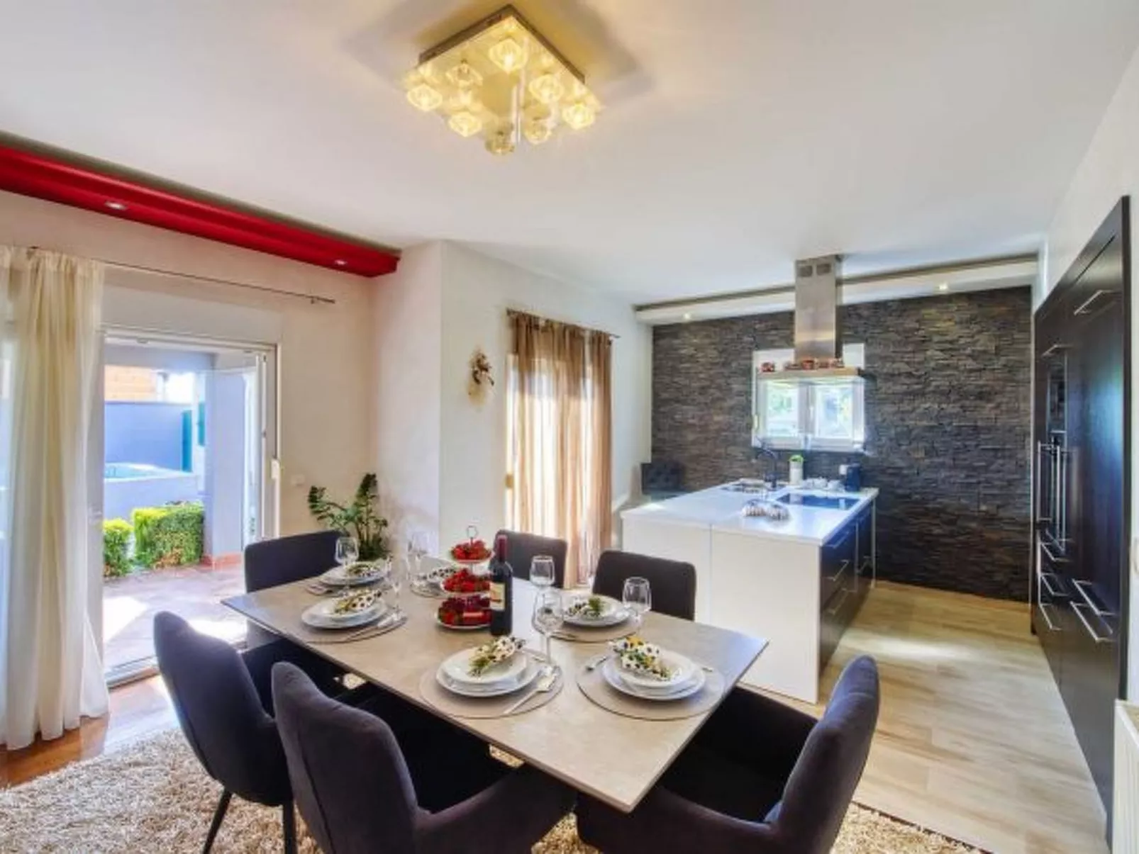 Villa Enna with heated pool - Image-tags.info