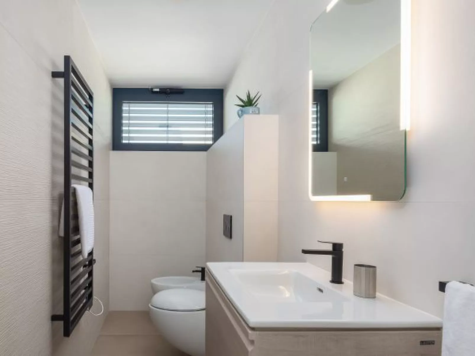 Villa Acacia with heated pool - Image-tags.info