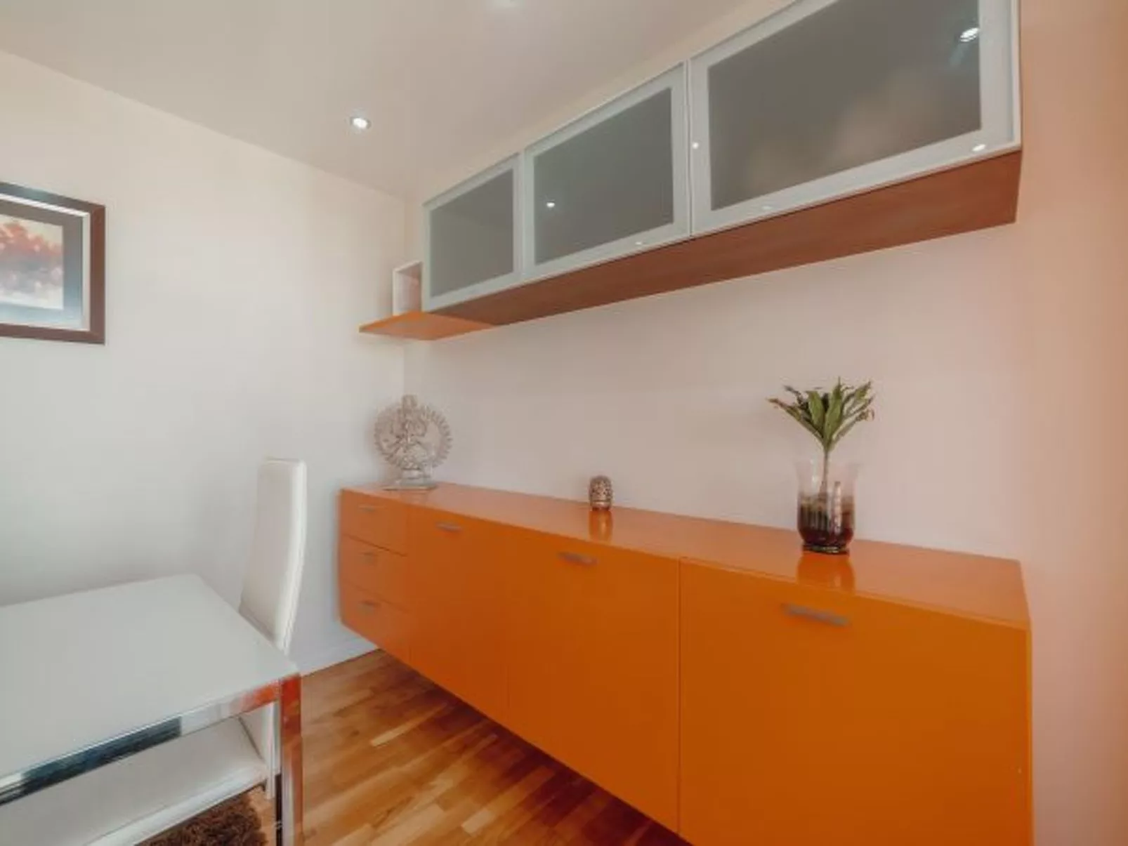 DOWNTOWN GRAND TOWER VIEW by VACATIONY - Binnen