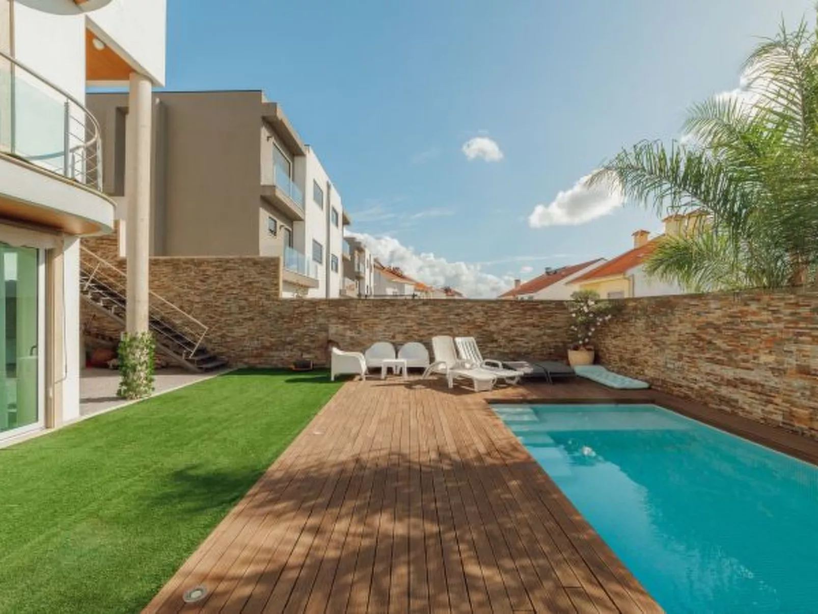 POOL & CINEMA VILLA by VACATIONY - Buiten