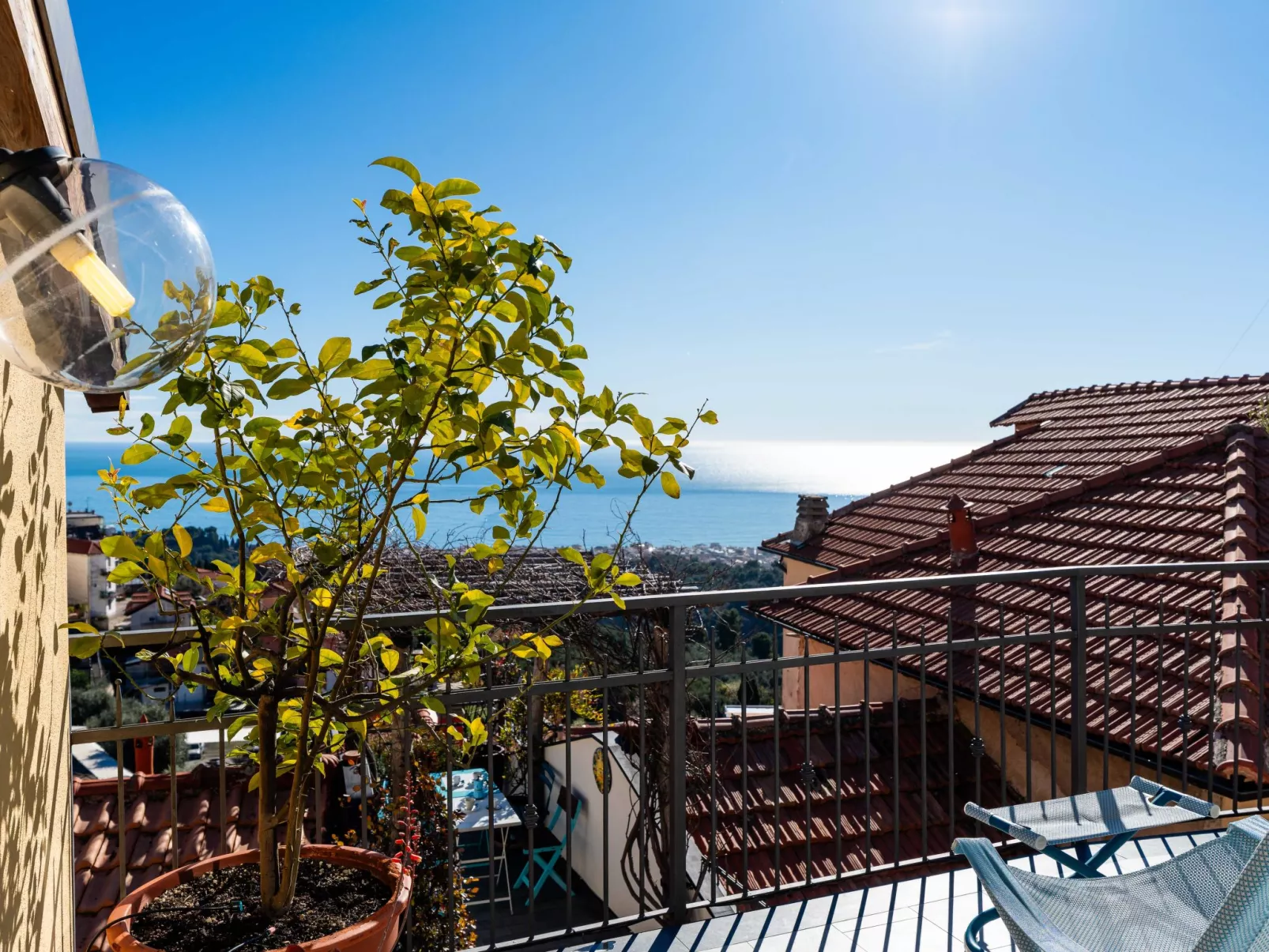 Terrazza con glicine - Buiten