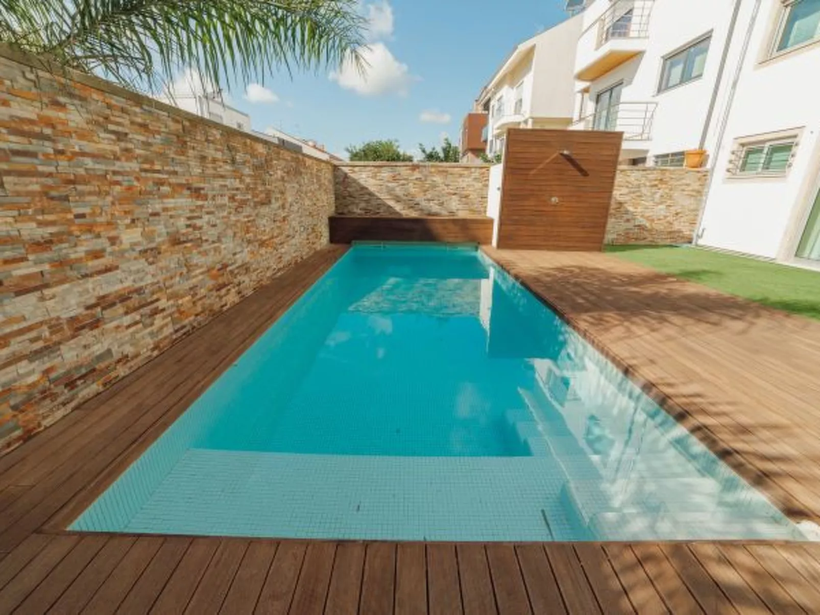 POOL & CINEMA VILLA by VACATIONY - Buiten