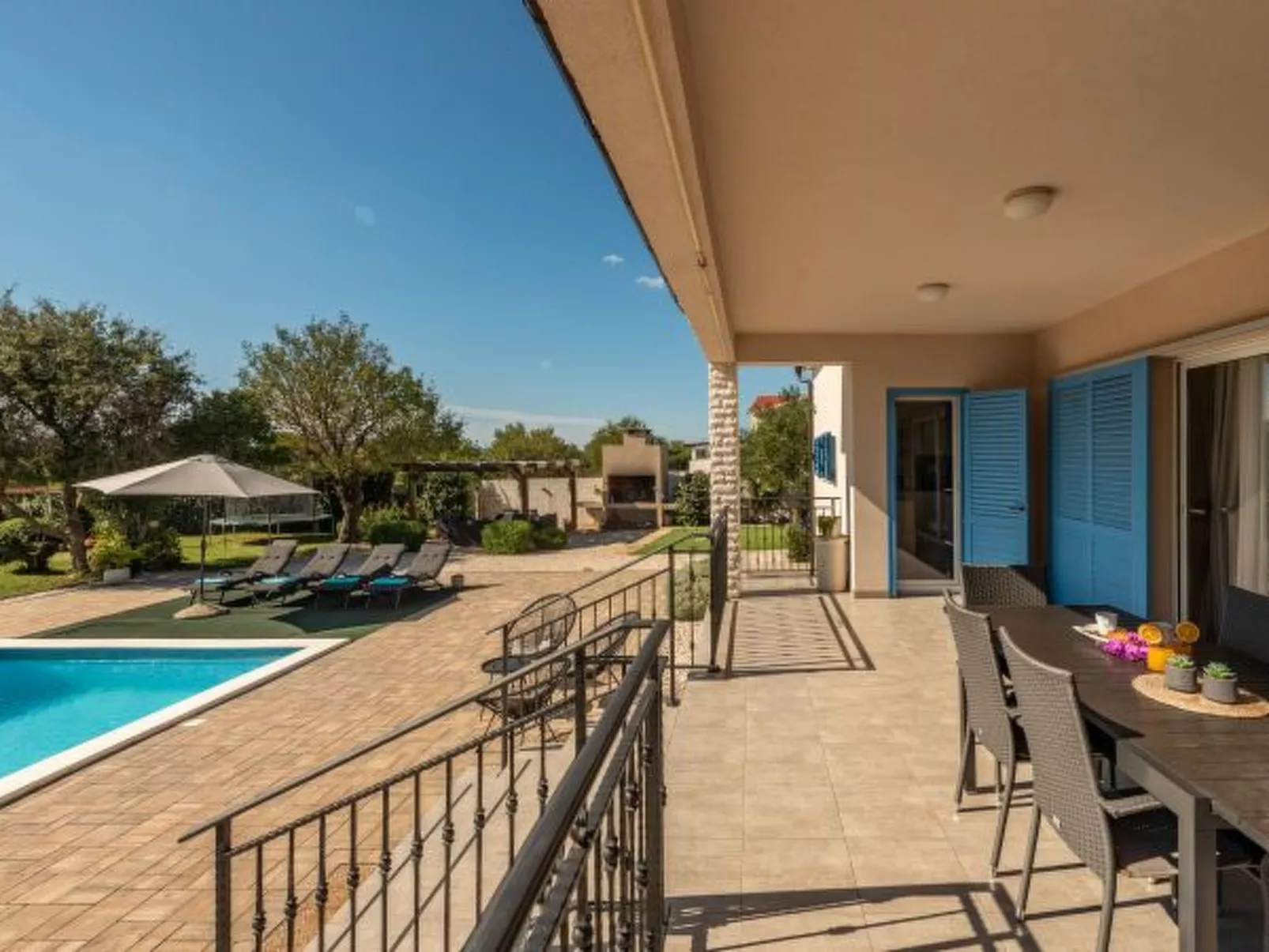 Casa Kamber with pool - Image-tags.info