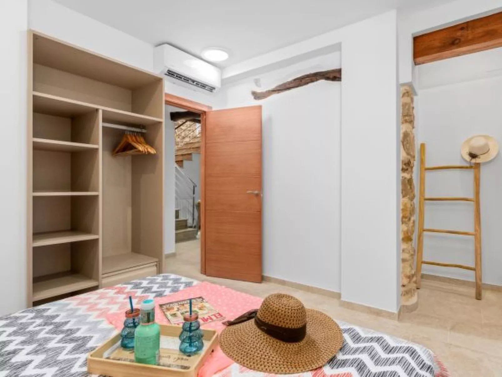 Villa Joan - PlusHolidays - Image-tags.info