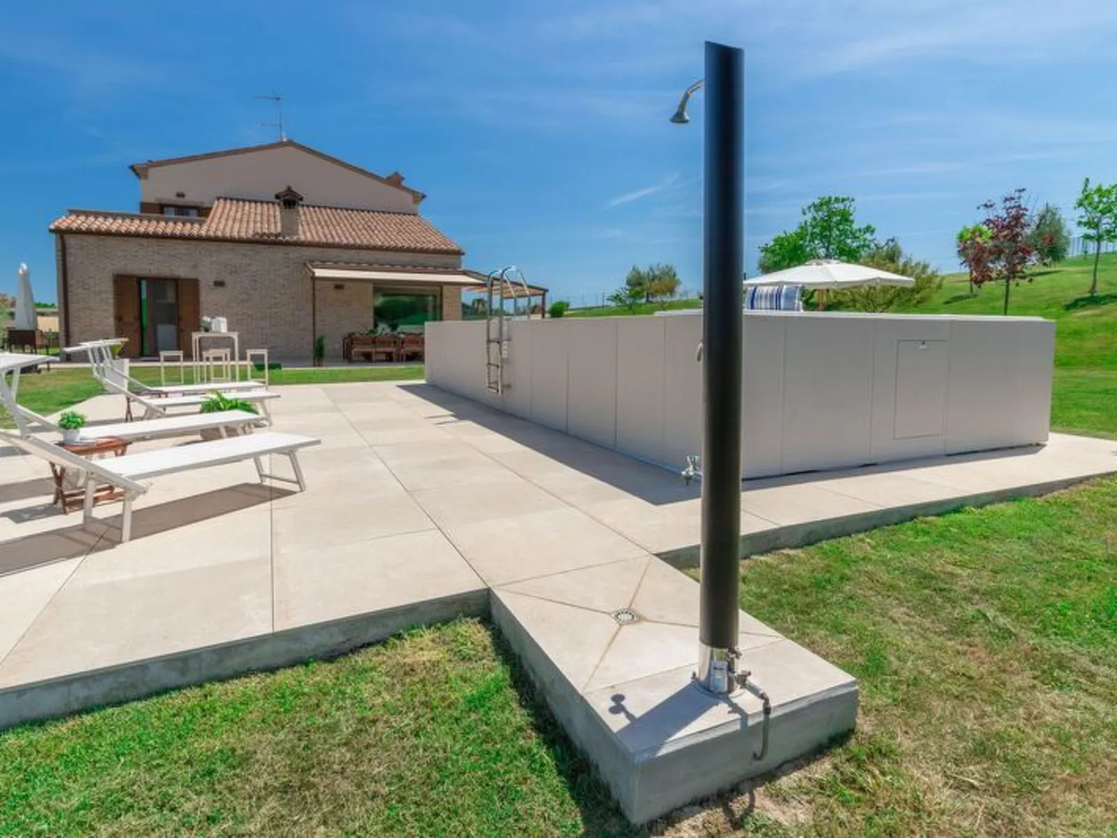 Villa Clair - Buiten