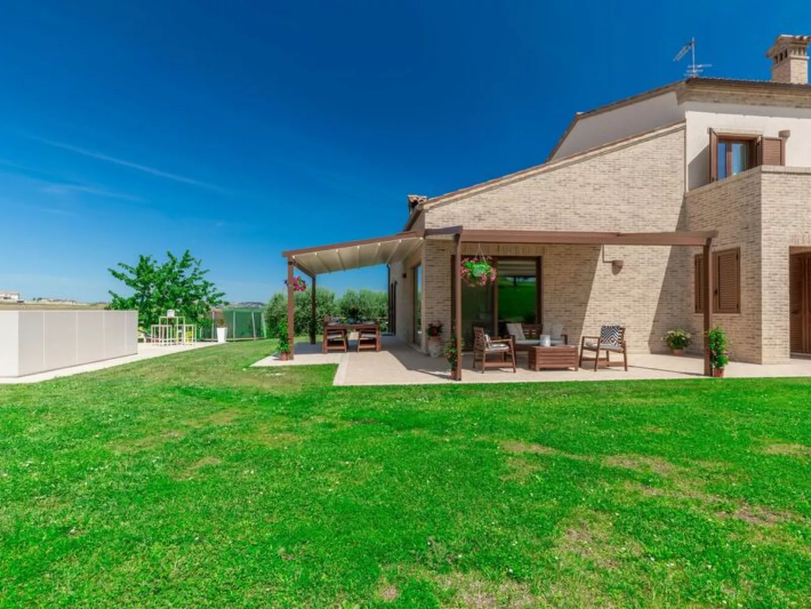 Villa Clair - Buiten