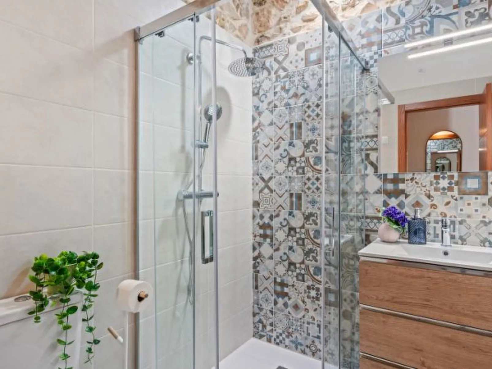 Villa Joan - PlusHolidays - Image-tags.info