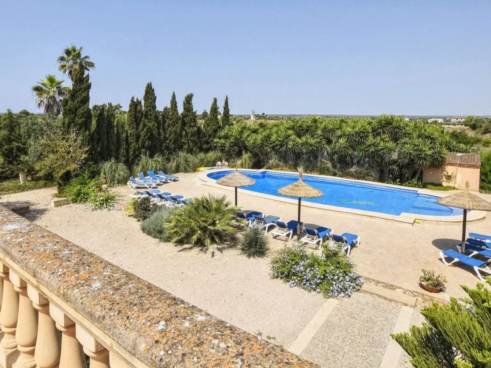 In Campos mit Privatem Pool - Binnen