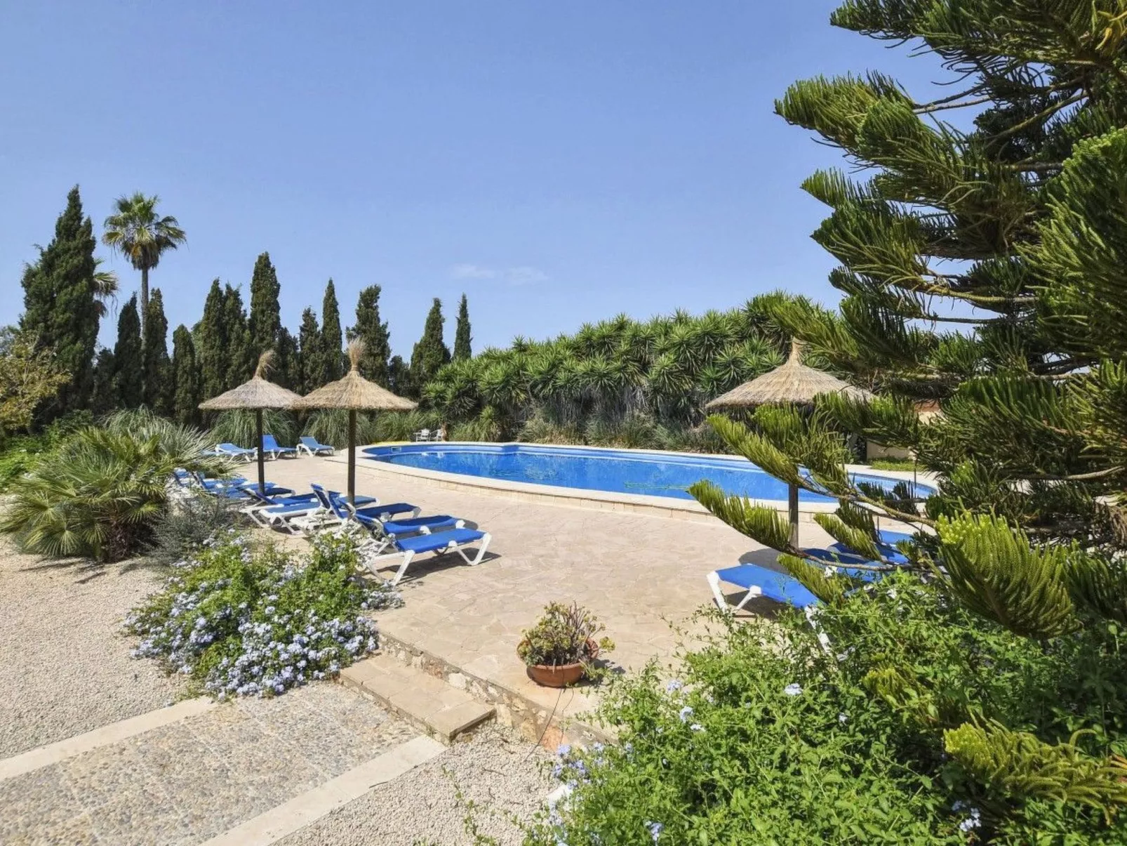 In Campos mit Privatem Pool - Buiten