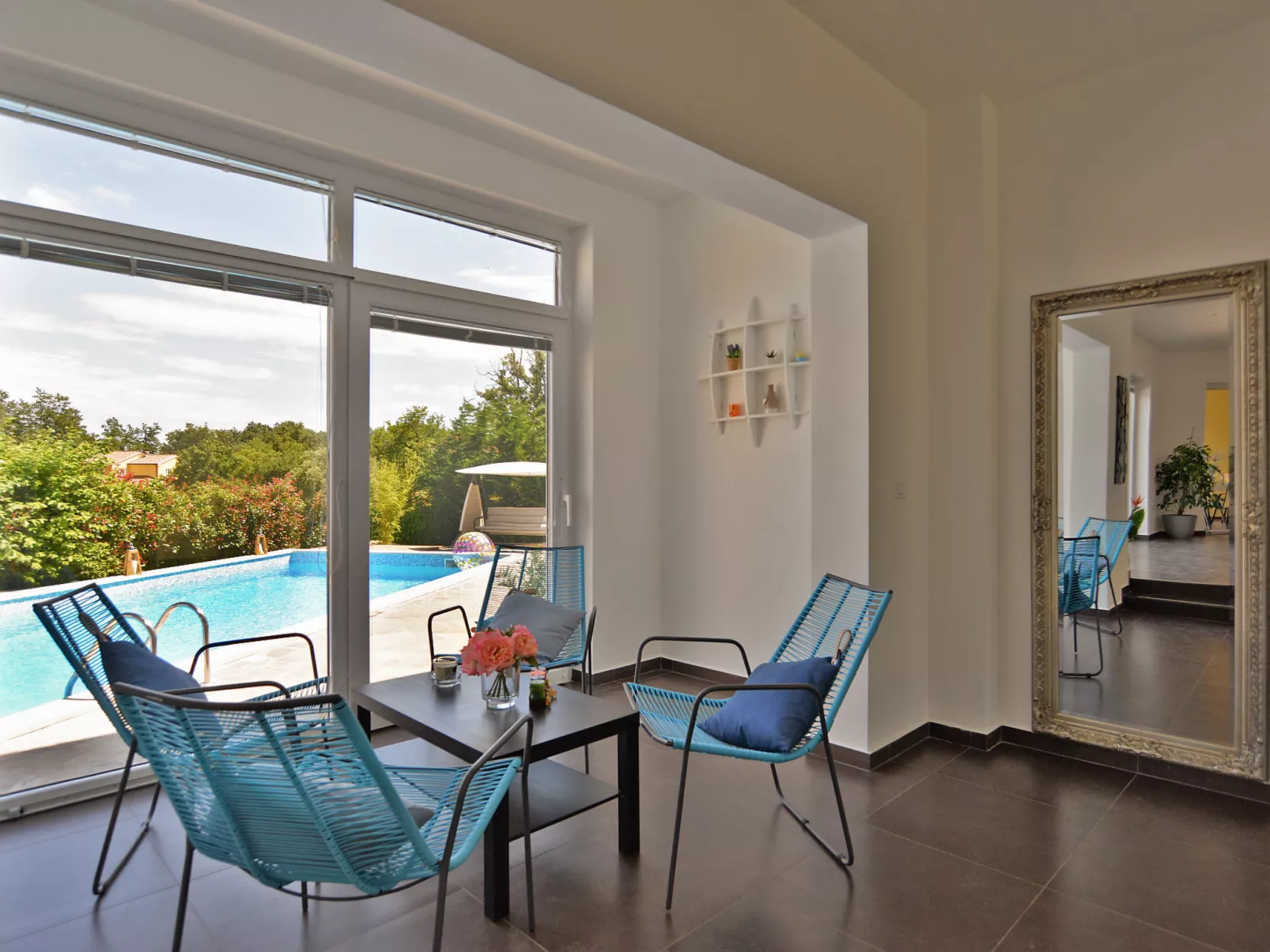 Villa 1519 - Image-tags.info