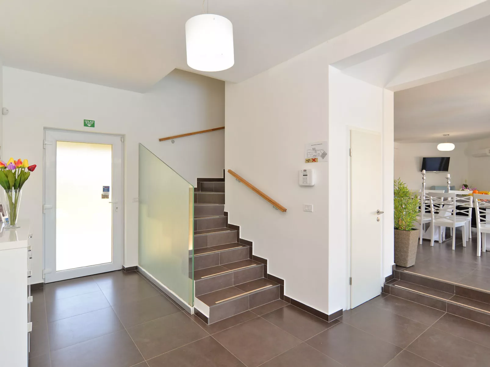 Villa 1519 - Image-tags.info