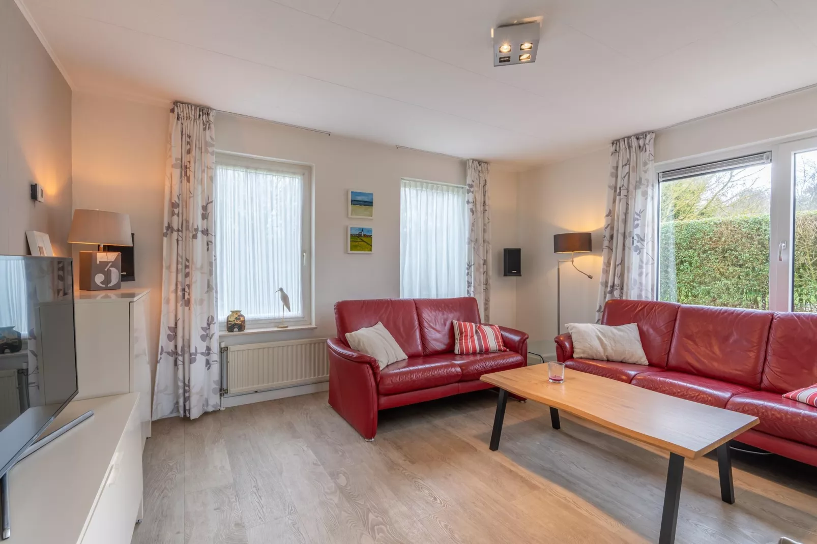 Kamperfoelie 77 - Woonkamer