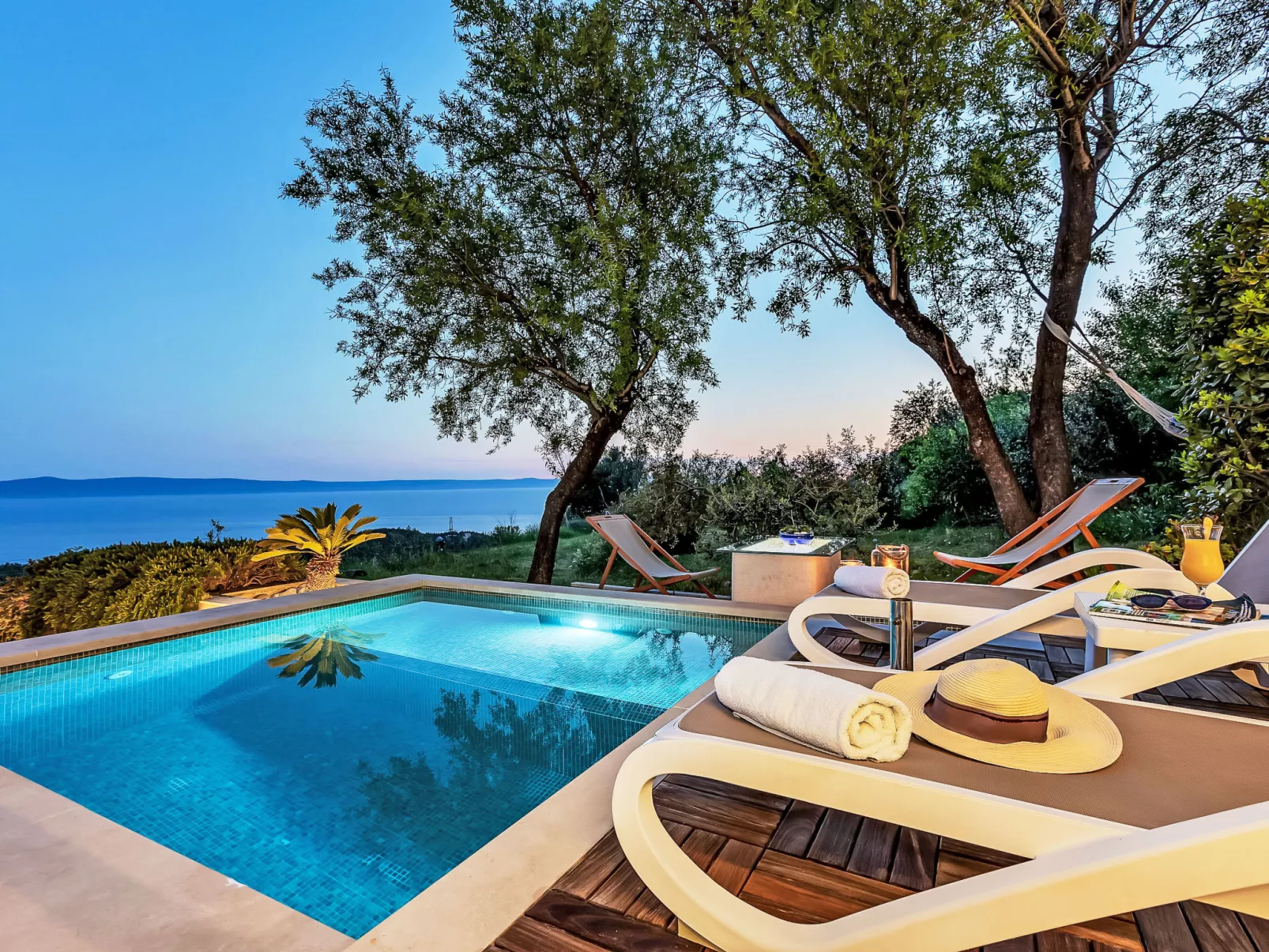 "Villa Rita" mit Blick auf das Wasser - Buiten