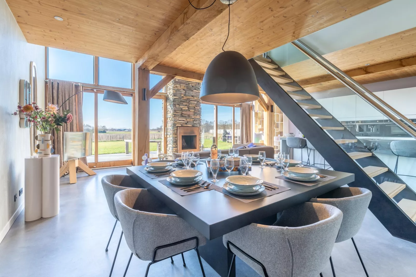 Villa Buytenplaats 189 - Eetkamer