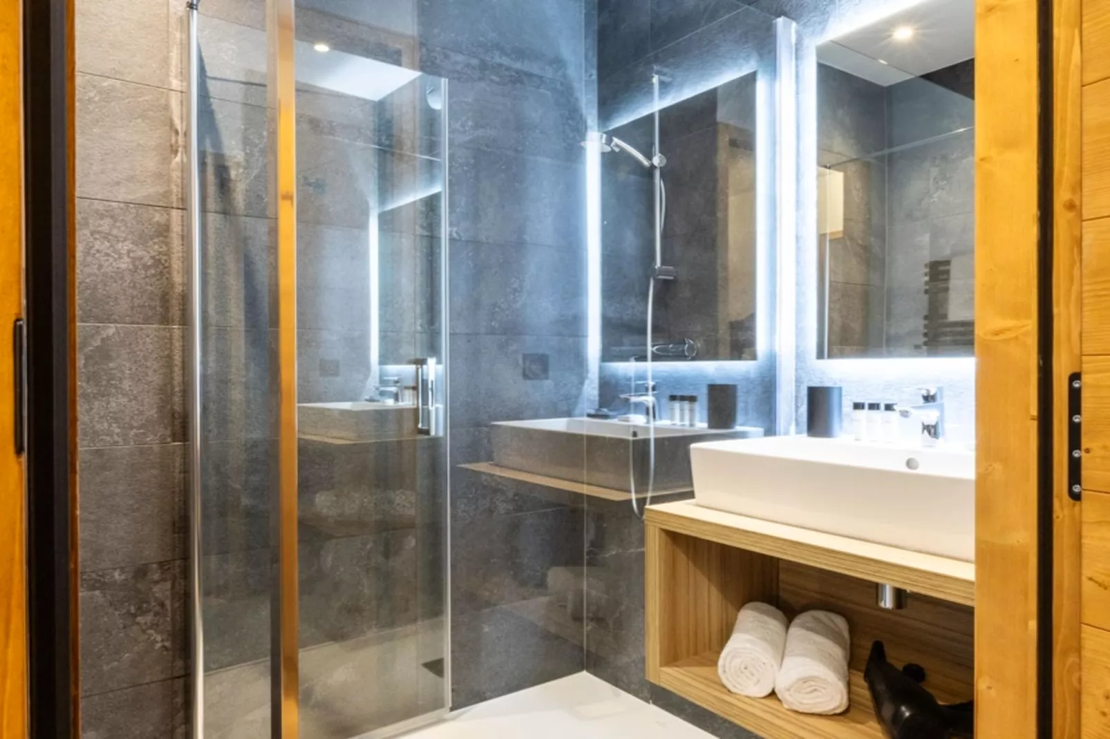 CHAPELLE DABONDANCE Le Flocon Blanc A26S - Badkamer