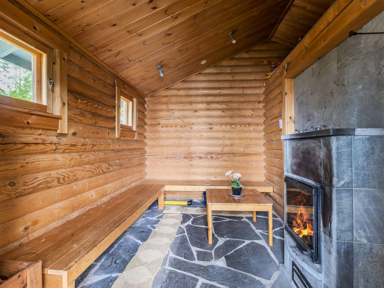 Kainaloranta - Binnen