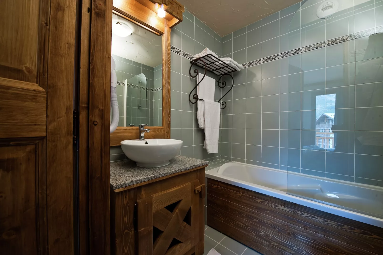Chalet Le Refuge 4 - Badkamer
