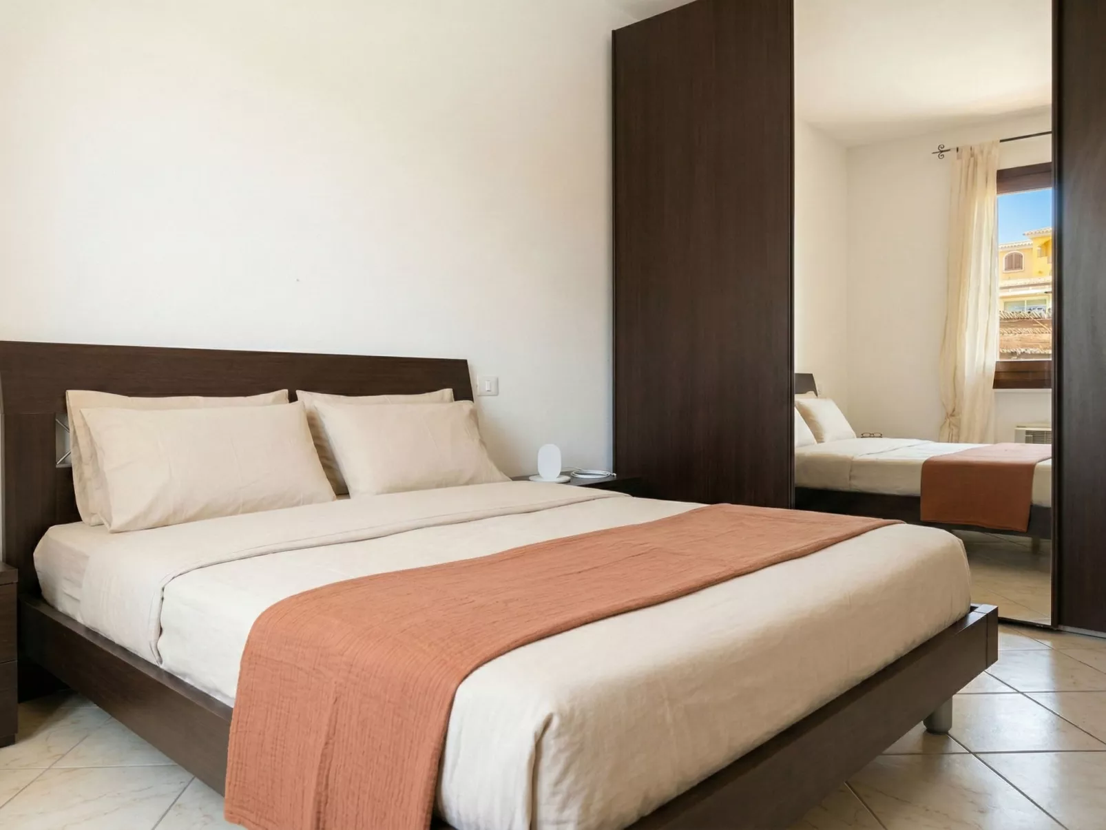 Vacanze Nespolo - Binnen