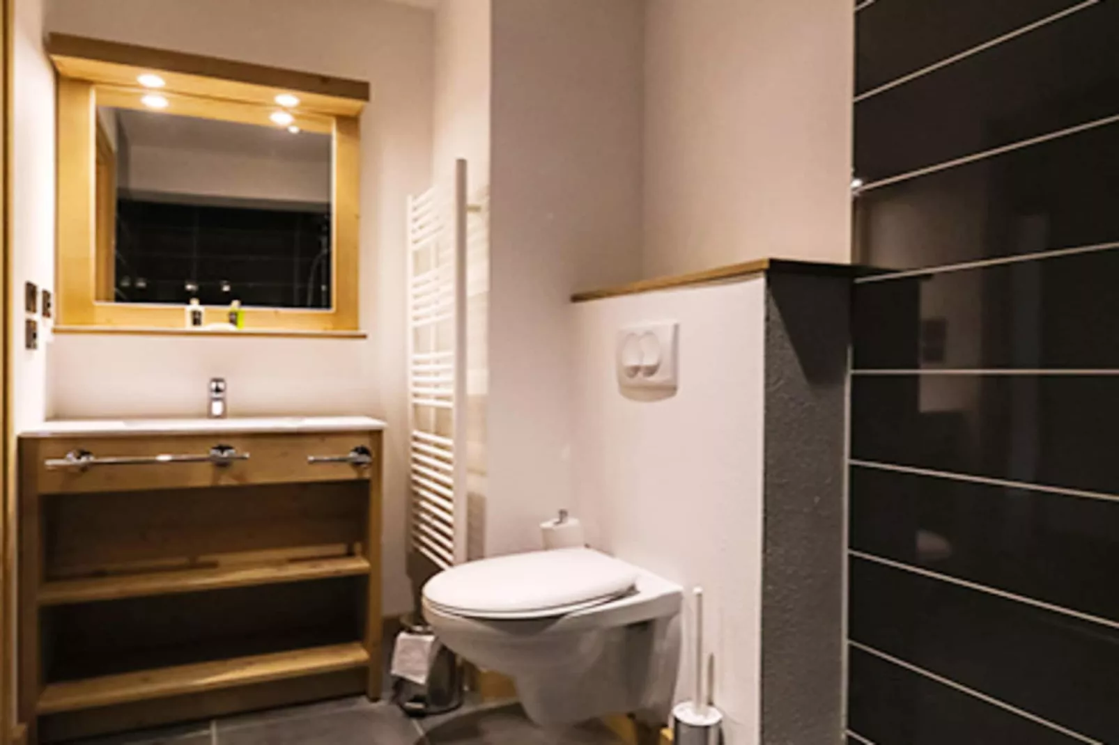 COMBLOUX Les Fermes du Mont Blanc -A50P - Badkamer