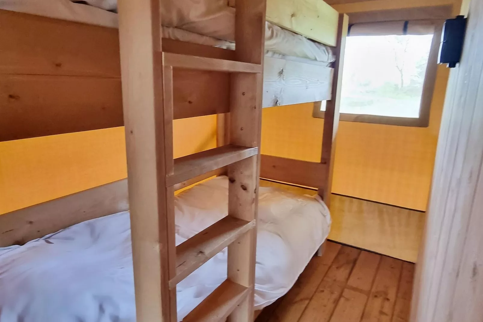 Luxe glamping met badkamer 2