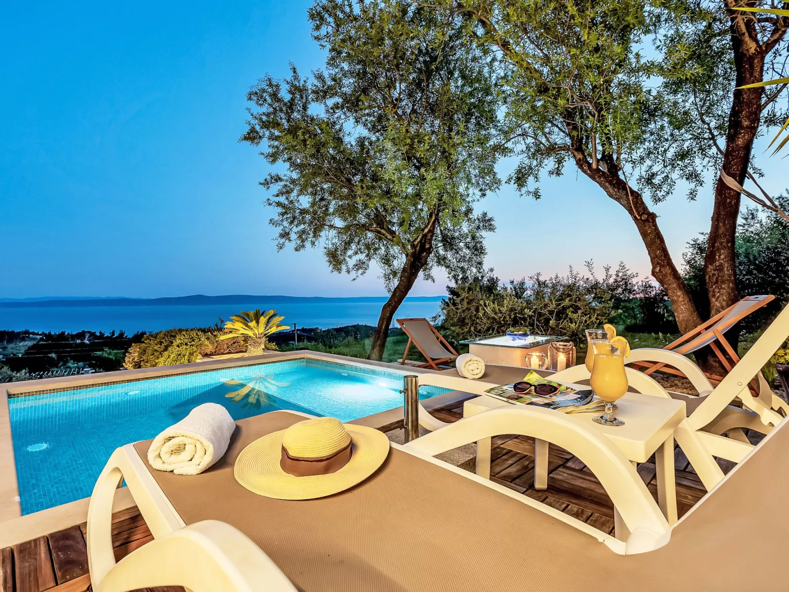 "Villa Rita" mit Blick auf das Wasser - Buiten