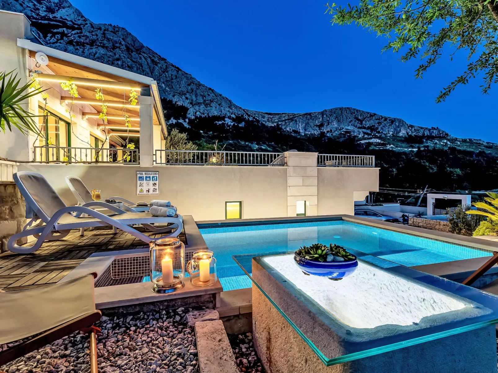 "Villa Rita" mit Blick auf das Wasser - Buiten