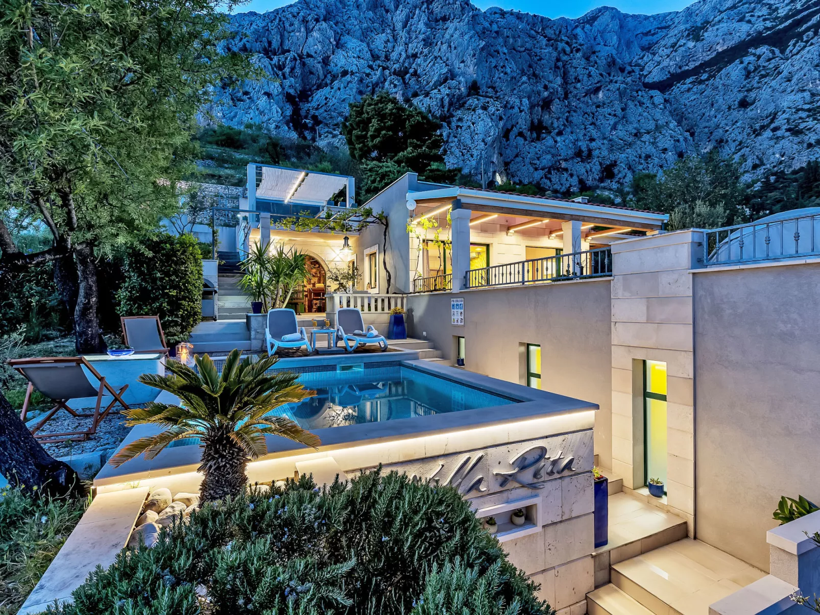 "Villa Rita" mit Blick auf das Wasser - Buiten