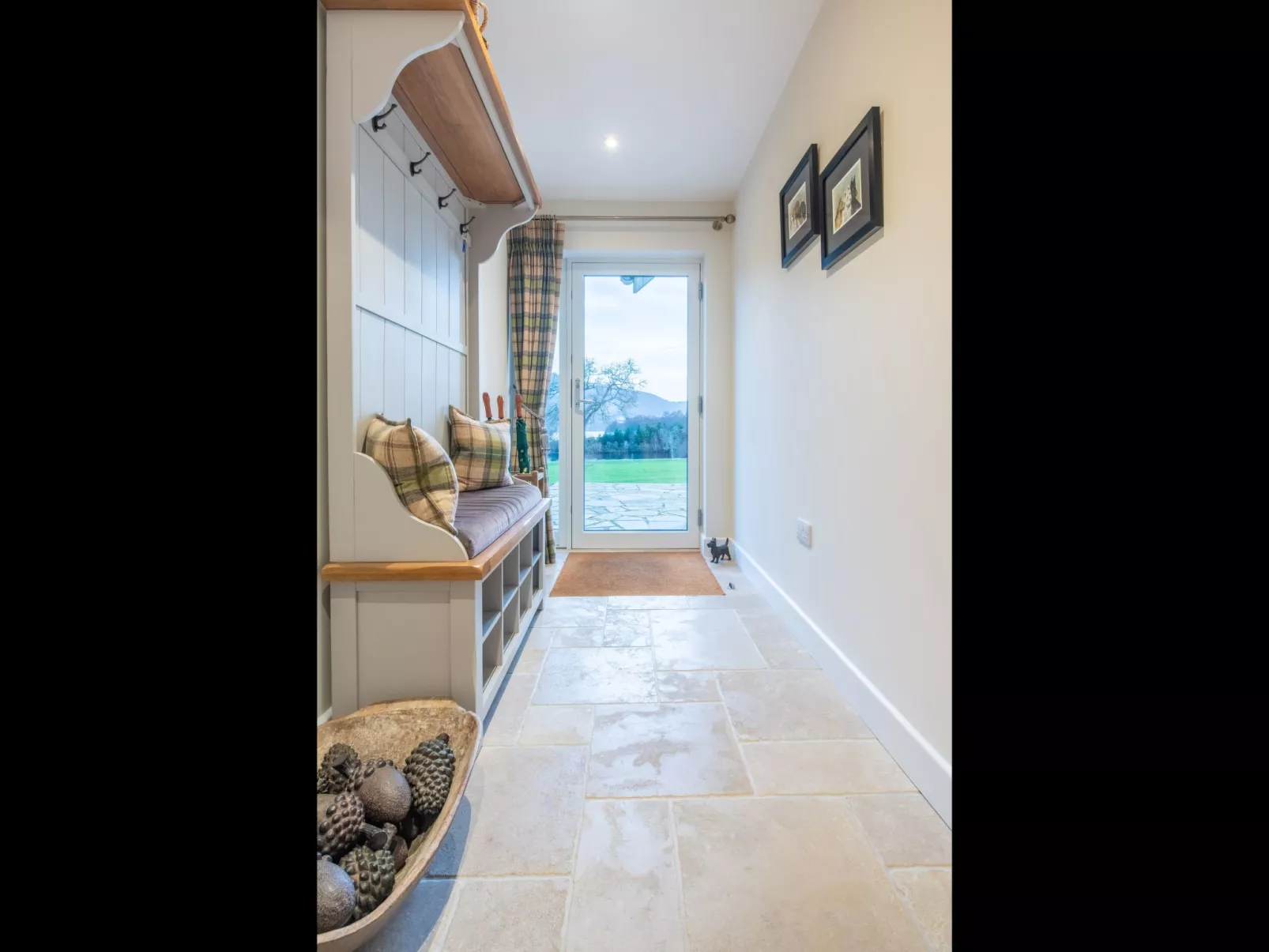 Kennel House - Binnen