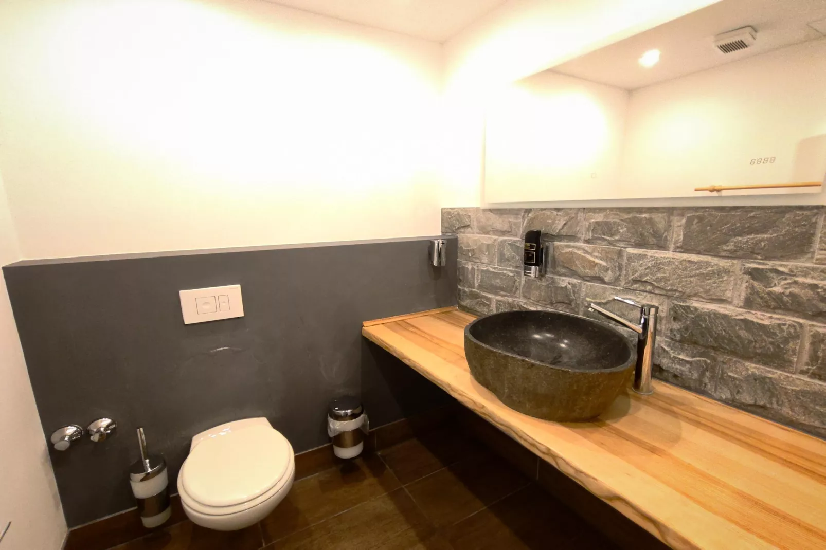 Family Suite / Standard Suit Room - Badkamer