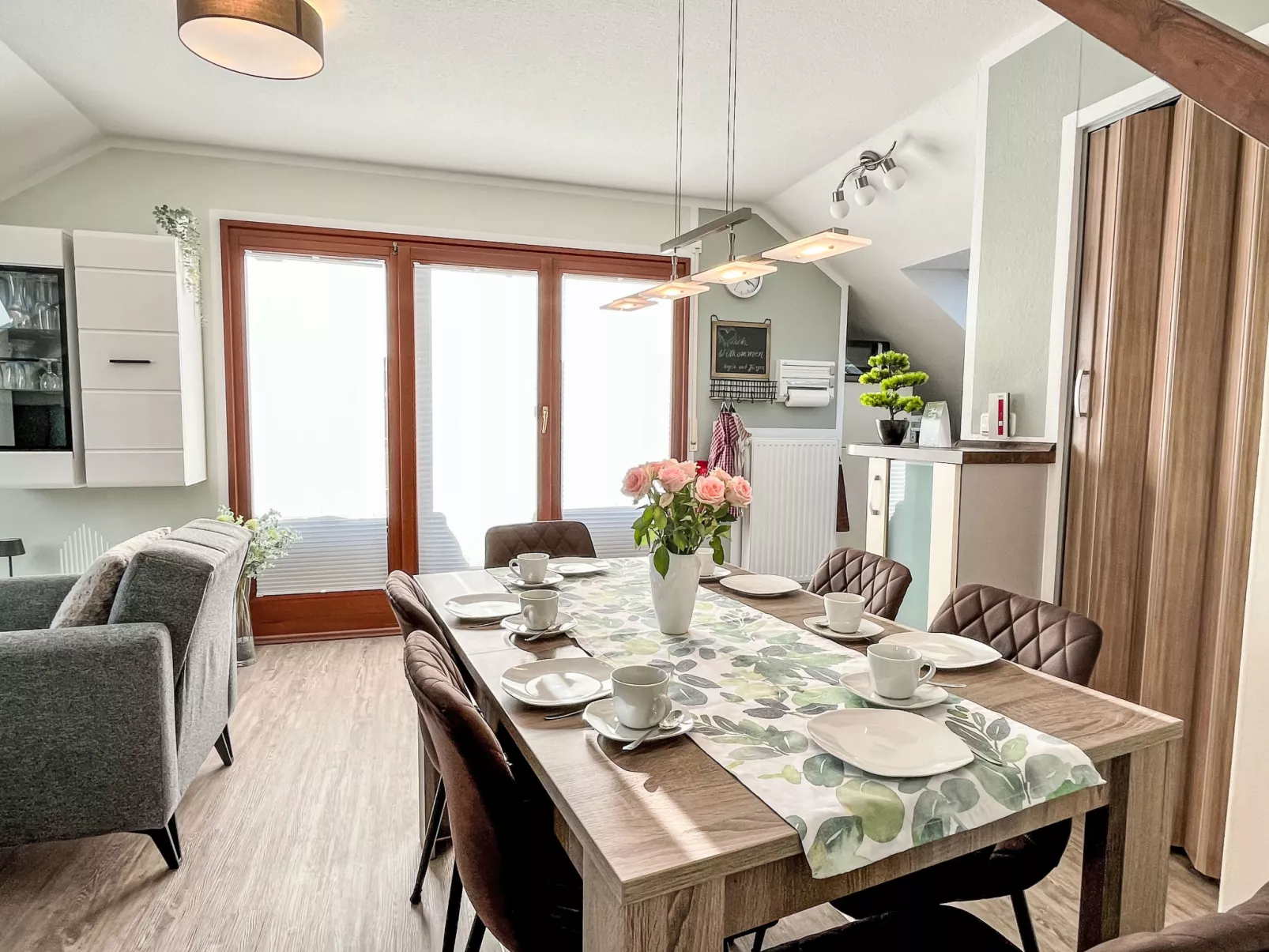 Haus an der Sonne - Binnen