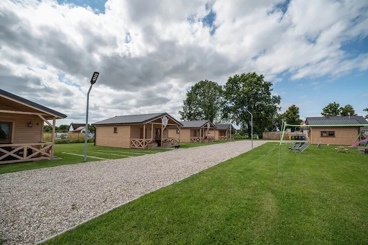 Osada Trzy Siostry domek nr 4 dla 5 osób Dąbrowa Dąbrowa - Buitenkant zomer